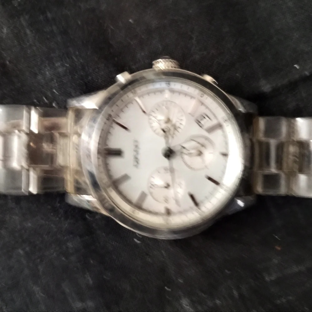DKNY CHRONO - Picture 7 of 7